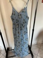 Kleid H&M Diveded blau mit Blumenmuster Größe 42 Hessen - Elz Vorschau