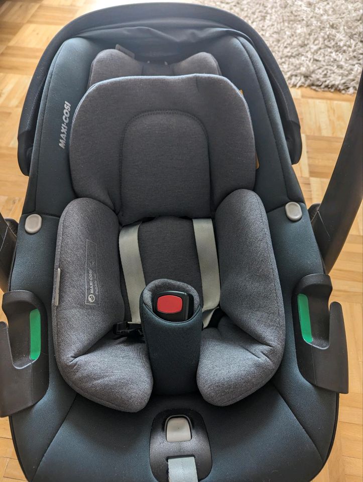 Maxi Cosi Pebble 360 (ohne Station) in Eschbach