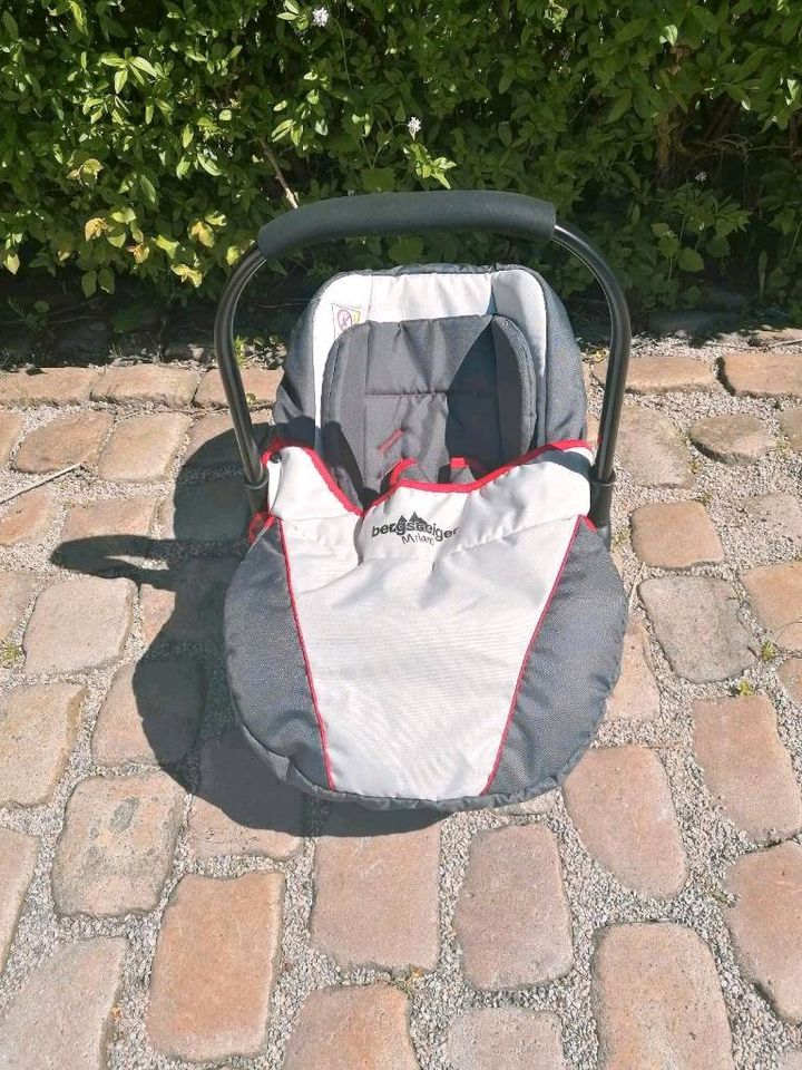 Kinderwagen Set mit Babyschale von Bergsteiger in Wilkau-Haßlau