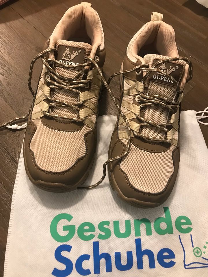 Walking / Trekking Schuhe Größe 41-42 in Wagenfeld