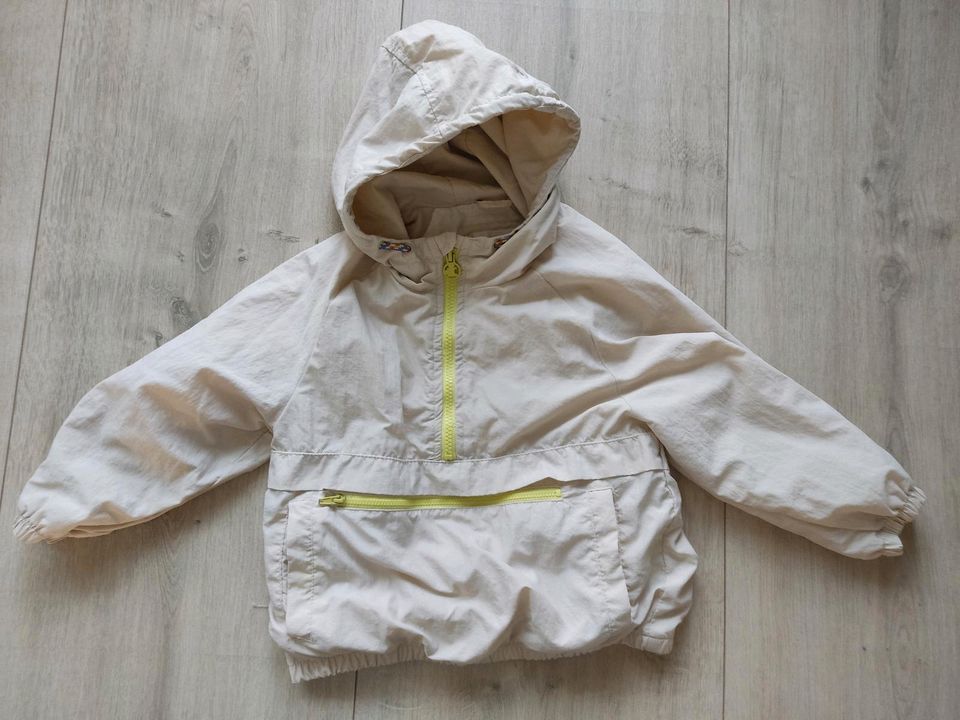 Zara Jacke / Pullover / Zipper beige neongelb Größe 110 in Weisel