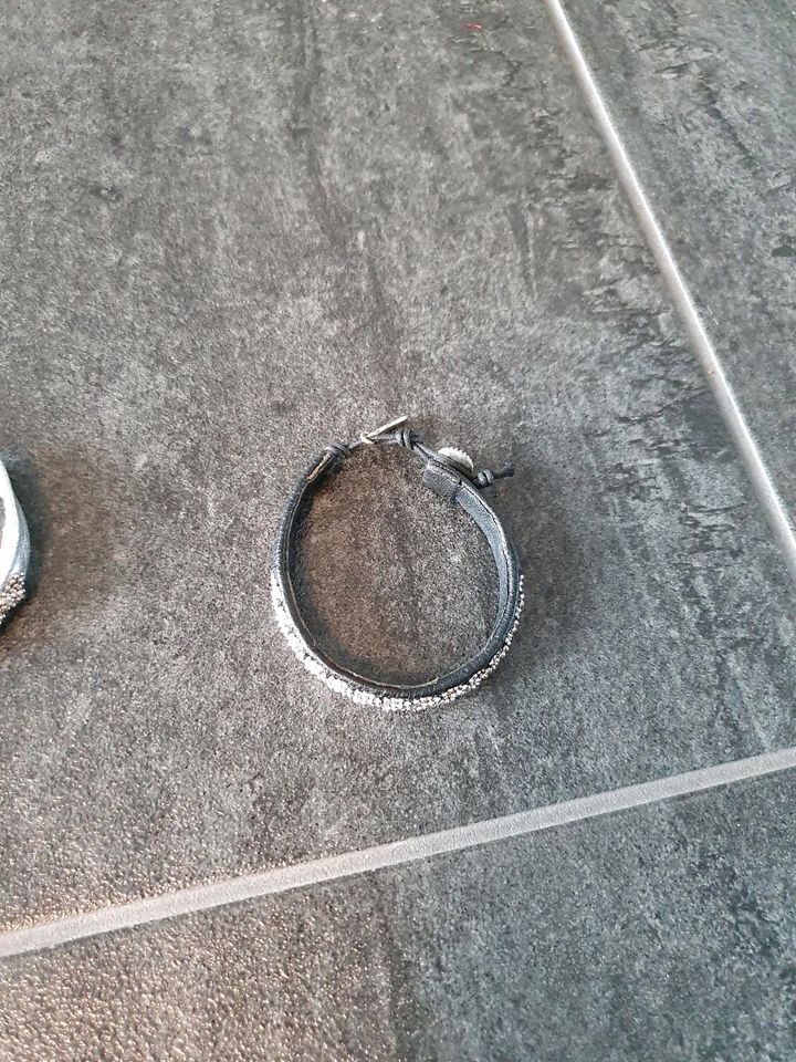 Armband Armbänder schwarz silber grau 2 Stück in Bocholt