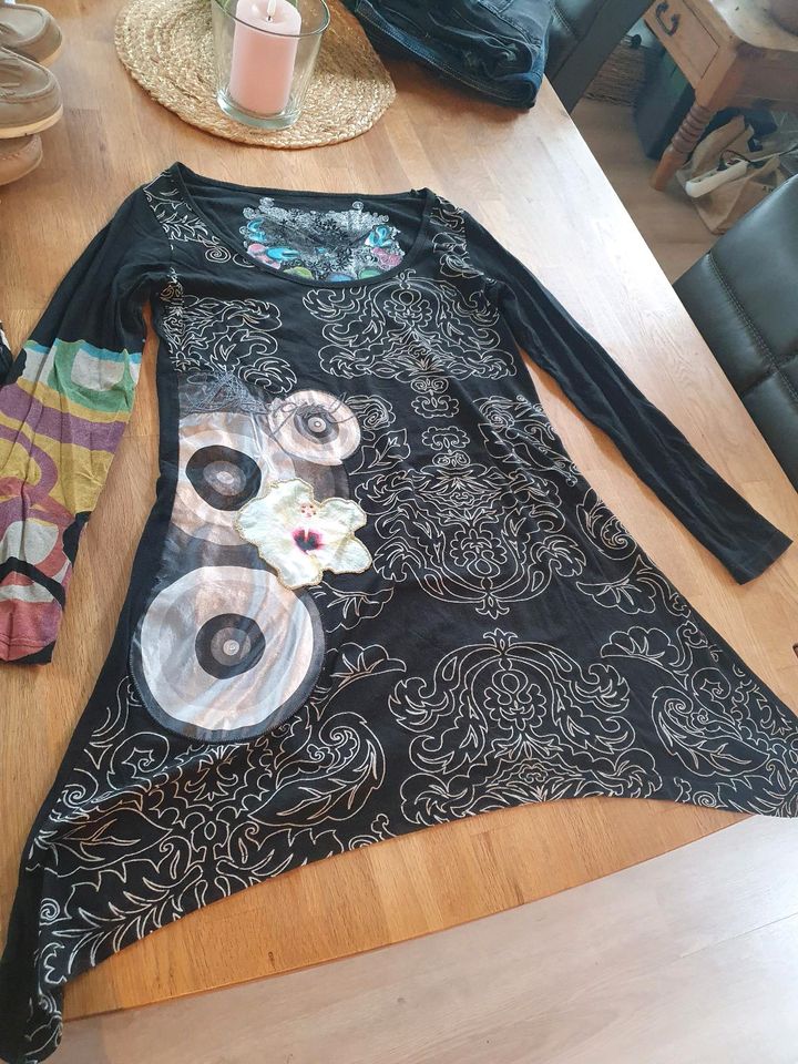 3 Oberteile Desigual 38/40 Preis inkl Versand in Ober-Mörlen