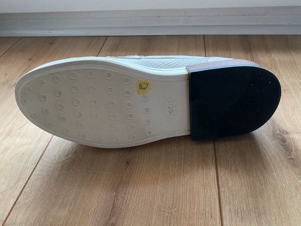 TOD`S Loafer Gomma XL weiss mit Trotteln NEUWERTIG in Hamburg