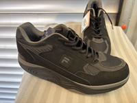 FILA schwarz Turnschuhe Gr 44 nie benutzt enerfit Köln - Ehrenfeld Vorschau