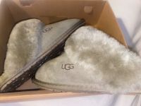 Warme Hausschuhe Gr 40 /41 Latschen mit Fell Ugg Essen - Essen-West Vorschau