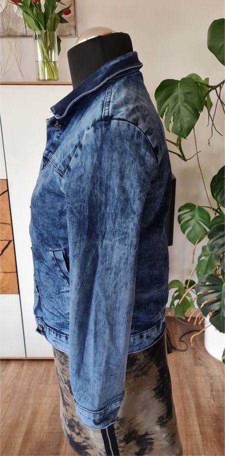 Coole Jeans Jacke von Originals 38 M blau tailliert NEUw. in Burgau