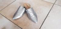 Stilvolle Pantollette, silber Bayern - Hebertshausen Vorschau