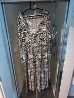 Animal Print, Zebra Kleid stradivarius Baden-Württemberg - Freiburg im Breisgau Vorschau