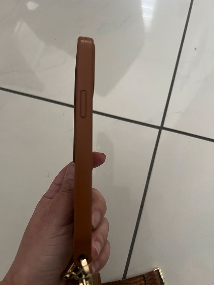 Mcm IPhone 13 Pro Case in Stuttgart