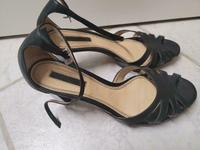 Unisa Sandaletten Gr 39 Schuhe Damenschuhe Nordrhein-Westfalen - Langenfeld Vorschau