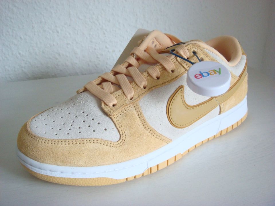 Nike Dunk Low LX Celestial Gold Suede EU 39 US(W) 8 Gelb Sail Bei in Kiel