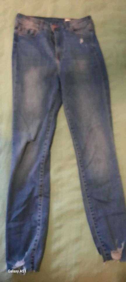 H&M  Jeans in Neidenstein