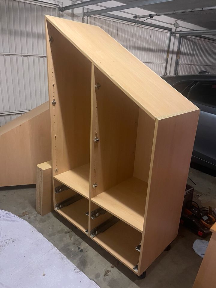 Einbauschrank Kleiderschrank Sideboard mit Dachschräge in Petersberg