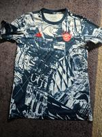 Bayern Training shirt in der Größe M Bremen - Huchting Vorschau