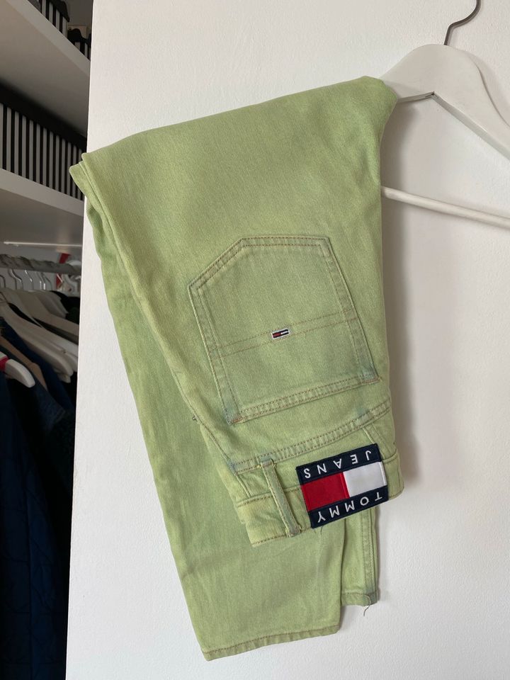 Tommy Hilfiger Mom Jeans Gr. 26/28 in Geesthacht