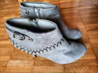 Stiefel high heels Grau catwalk Größe 39 Bayern - Trunkelsberg Vorschau