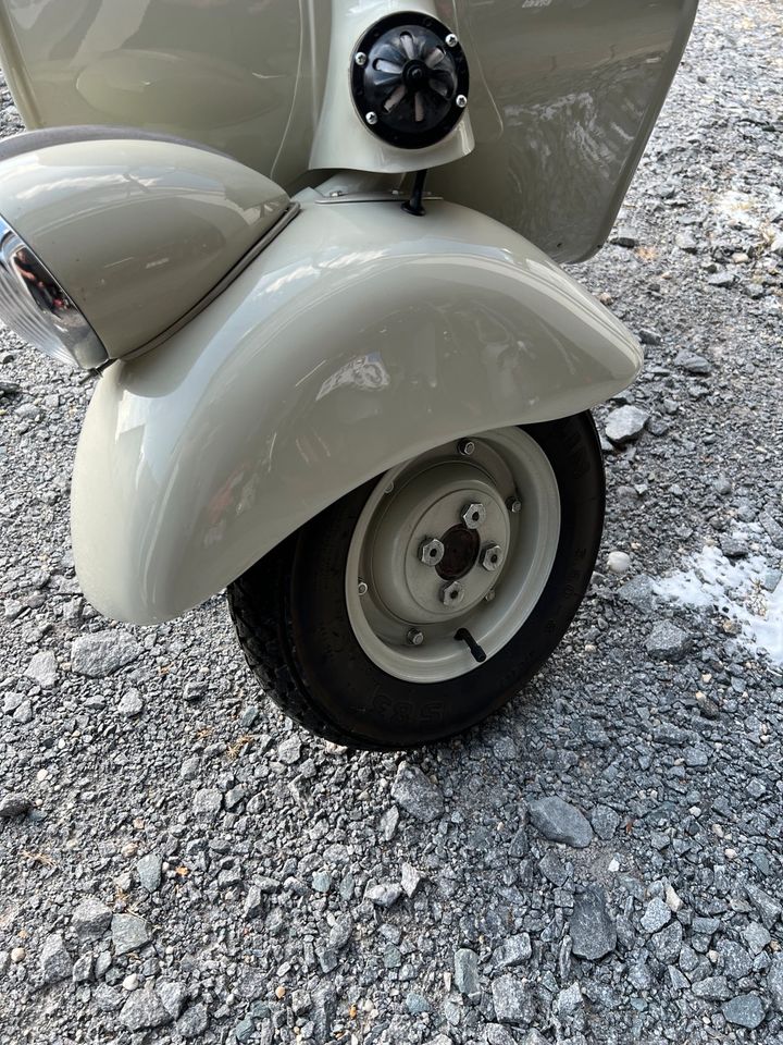 Vespa Farro Basso 1953 in Waldkirchen