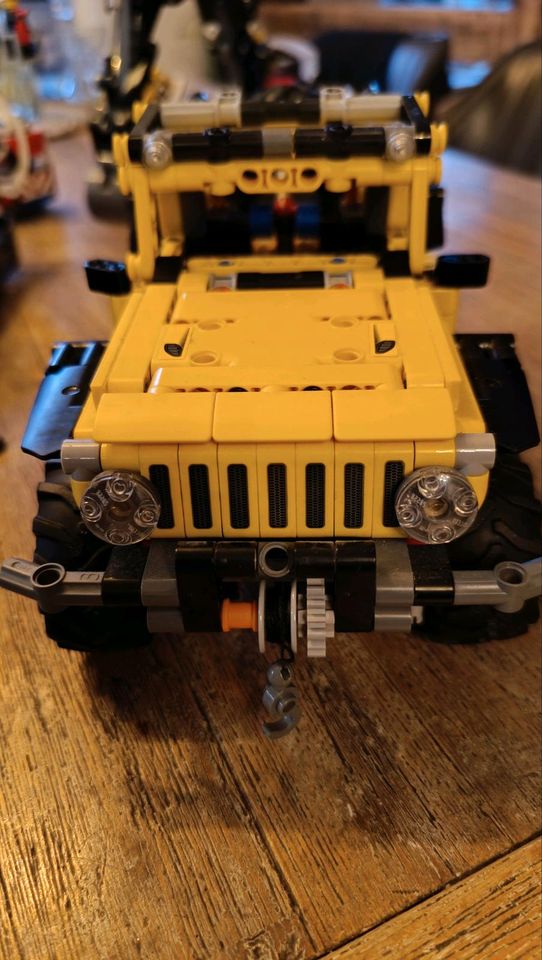 Lego Technic Jeep 42122 in Neuwied