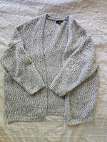Graue Kuschel-Strickjacke ohne Knöpfe Sachsen - Eilenburg Vorschau