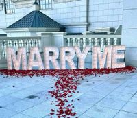 Marry Me leucht Buchstaben Mieten Heiratsantrag, Söz, Verlobung, Innenstadt - Köln Altstadt Vorschau