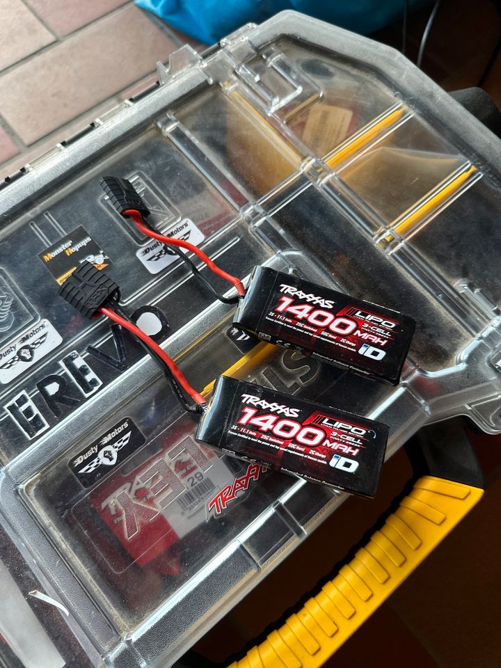 EREVO VXL BRUSHLESS MIT BOX ORIGINAL ZWEI AKKUS TRAXXAS in Wipperfürth