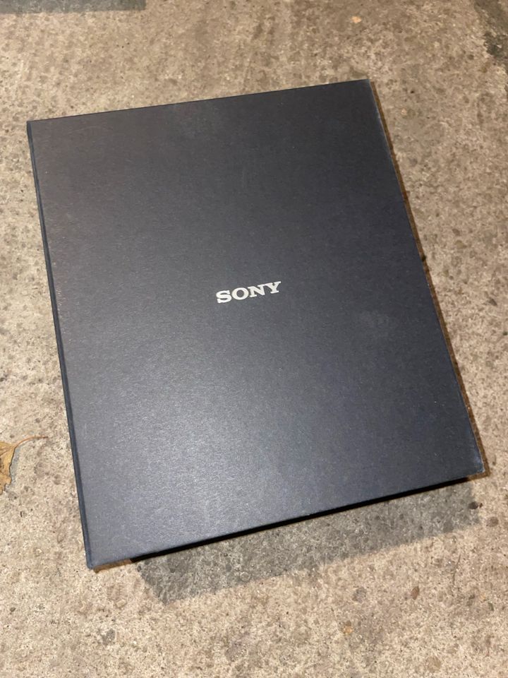 Sony WH-1000XM2 Originalverpackung in Berlin