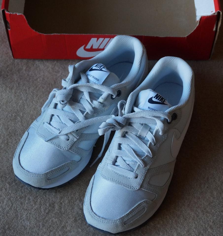 Nike air waffle trainer grau hot sale