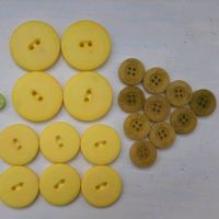 KNÖPFE, gelb, senffarben, Kunststoff Bayern - Forchheim Vorschau