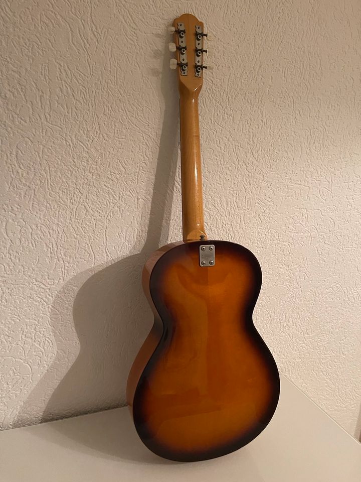 Framus Vintage Gitarre inklusive Leder Tasche in Duisburg