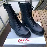 Damen Boots von Remonte im Neuzustand Nordrhein-Westfalen - Herten Vorschau