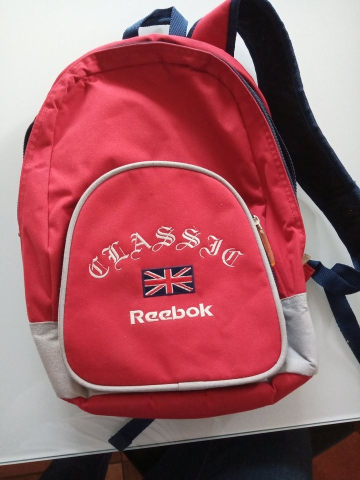 Reebok Rucksack rot, 37cm hoch, Kindergarten, Schule, o.ä. in Eggstätt