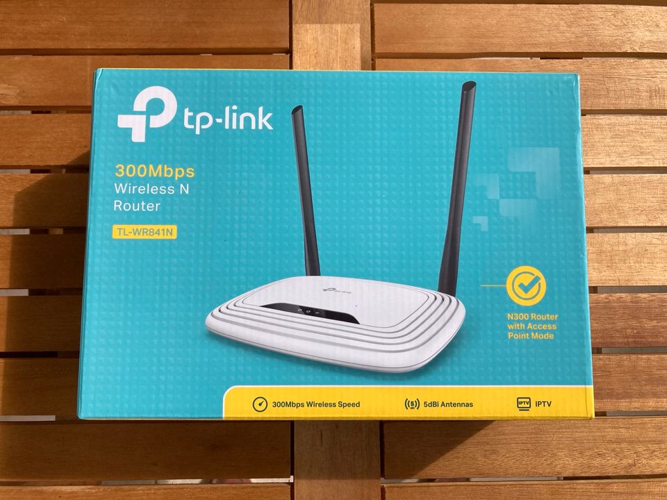 TP-Link TL-WR841N N300 WLAN Router, 300Mbit/s-WLAN, 2,4 GHz in Pöcking