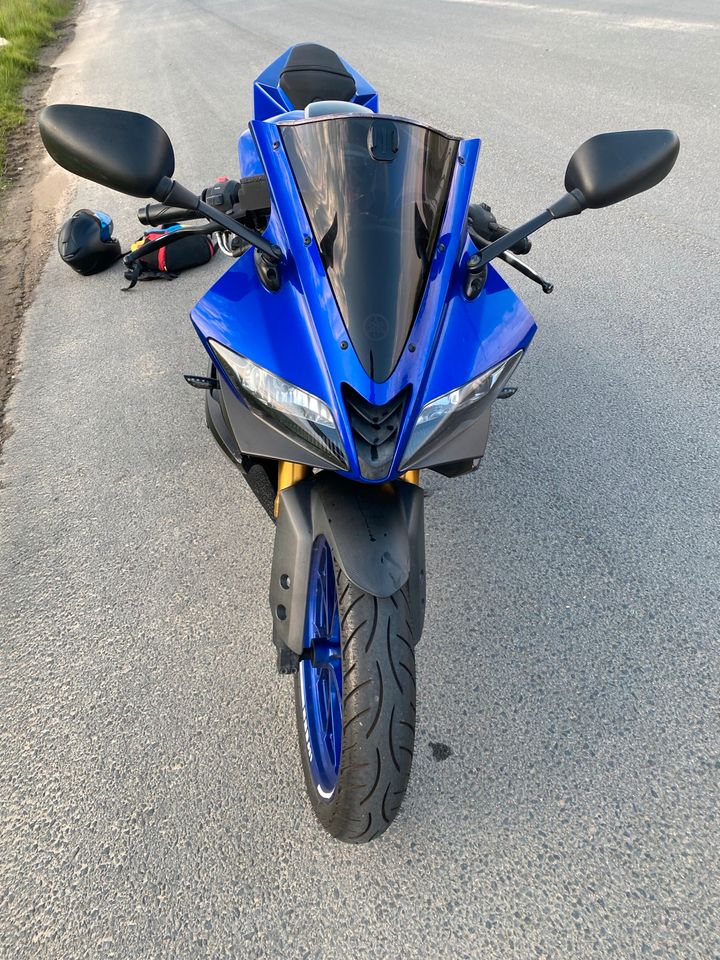 Yamaha yzfr125 blau in Weilerswist