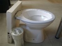 Keramik Stand WC mit Sitz und Ablaufgarnitur Kiefspüler BAD Klo Sachsen - Bautzen Vorschau
