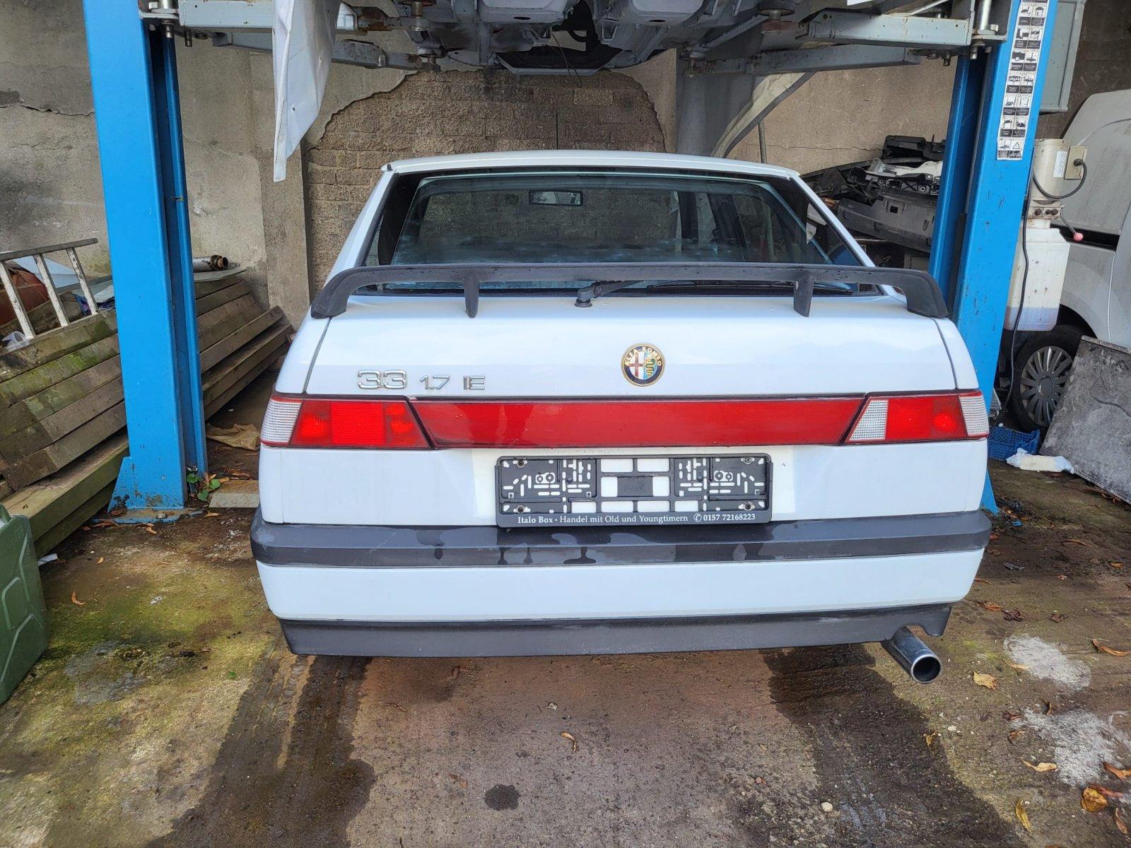 Abbildung des Autos Alfa Romeo 33 1,7IE