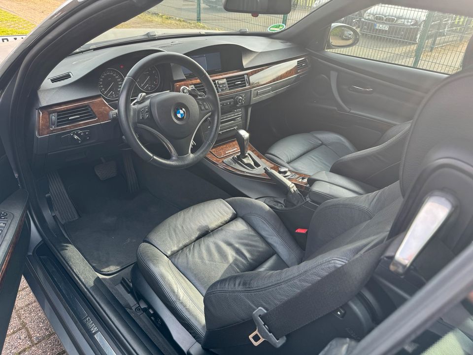 BMW E93 335i Cabrio N54 Super Ausstattung *Top original Zustand* in Leverkusen