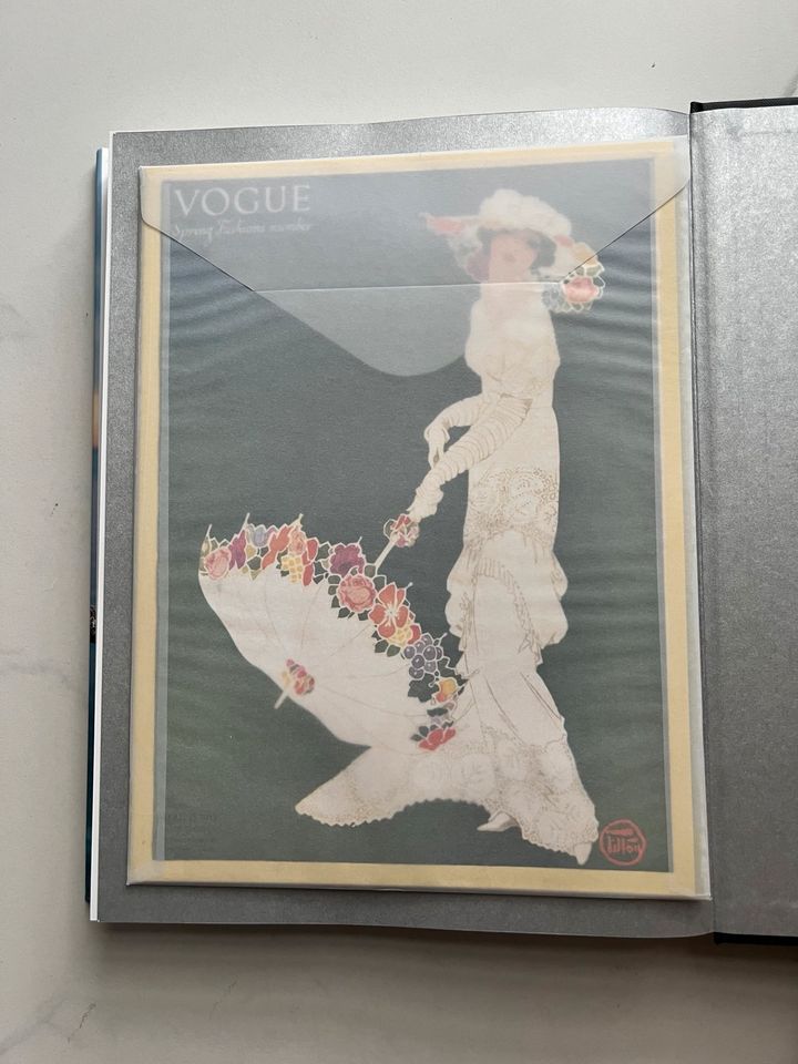 Vogue the Covers Coffee Table Book inkl Poster Fashion Book in Krefeld