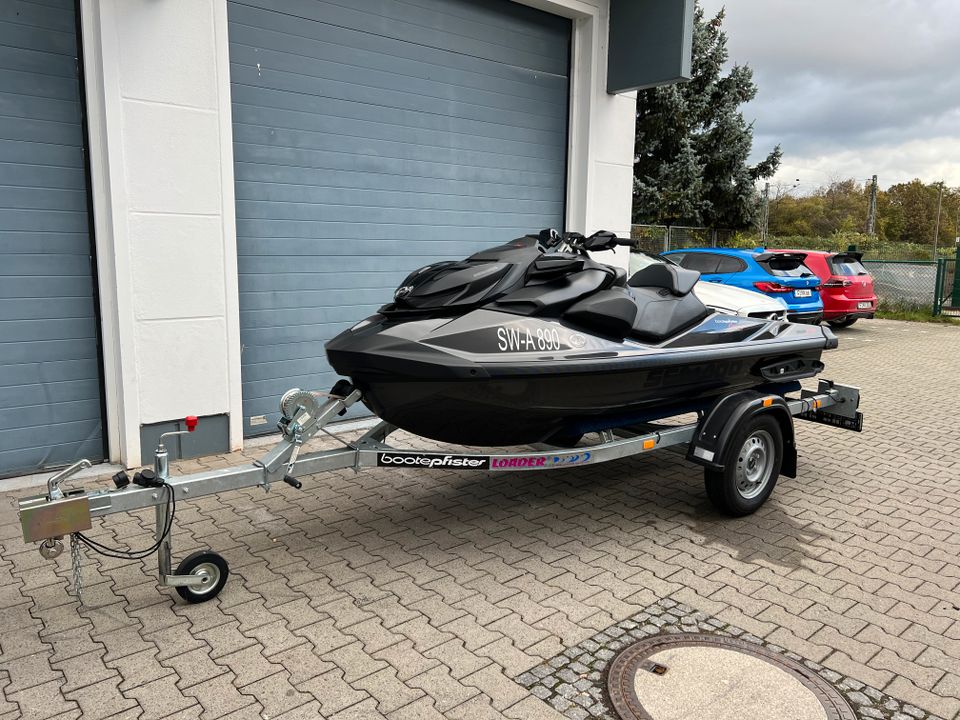 Seadoo RXP-X-RS 300 AUDIO Model 2022 Triple Black neu in Frankfurt am Main