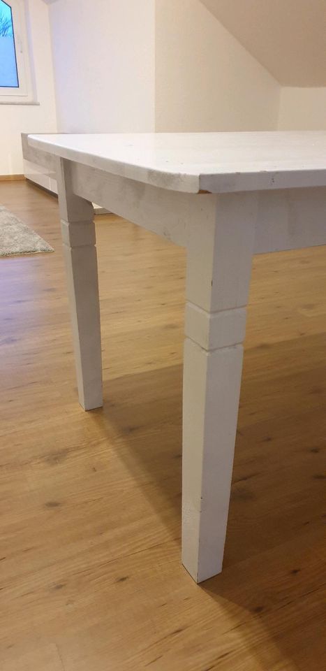 Esstisch aus Holz, weiß gestrichen - 160×80×75 in Kaarst