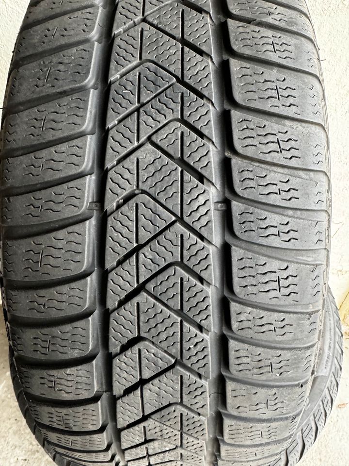 4 Stück Pirelli Sottozero 3 Winterreifen 245/40 R19 97V XL in Sehmatal-Cranzahl