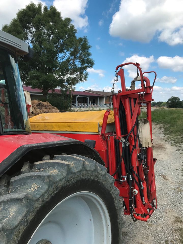 Mais Reihendüngerstreuer Rauch Aero 1112 in Illmensee