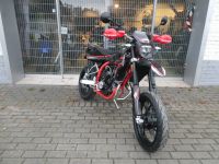 Neufahrzeug Motorrad SWM SM 125R ABS Schwarz/Rot Sofort Verfügbar Nordrhein-Westfalen - Horn-Bad Meinberg Vorschau