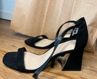 Bershka Absatzsandalen in Schwarz 37 Rheinland-Pfalz - Mainz Vorschau