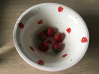 Keramikschale Erdbeeren Niedersachsen - Wilhelmshaven Vorschau