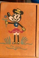 VINTAGE 40er/50er Kästchen mit naiv gemalter Minnie Mouse Frankfurt am Main - Bockenheim Vorschau