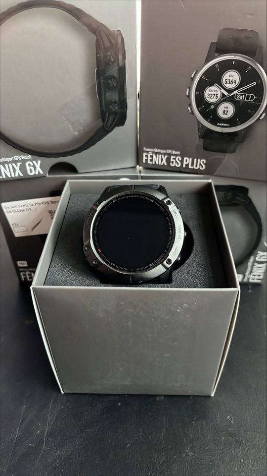 Garmin Fenix 6X Pro, 51mm (Schwarz) - Sport & GPS Uhr in Berlin