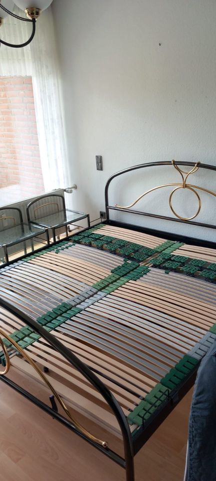 Doppelbett in Krefeld