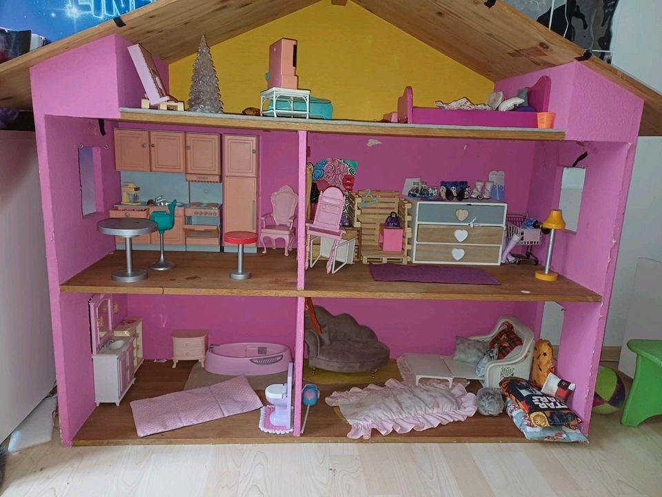 Riesen barbie Haus , massiv Holz und Einrichtung in Dietenheim