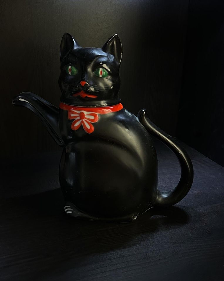 Teemuseum Exemplar/Lucky Schwarze Katze/Kultige Porzellan Teekane in Leipzig